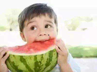 魏春麟吃瓜,揭秘娱乐圈幕后故事