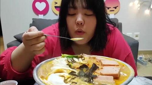 单姐吃瓜照片,揭秘娱乐圈幕后真相